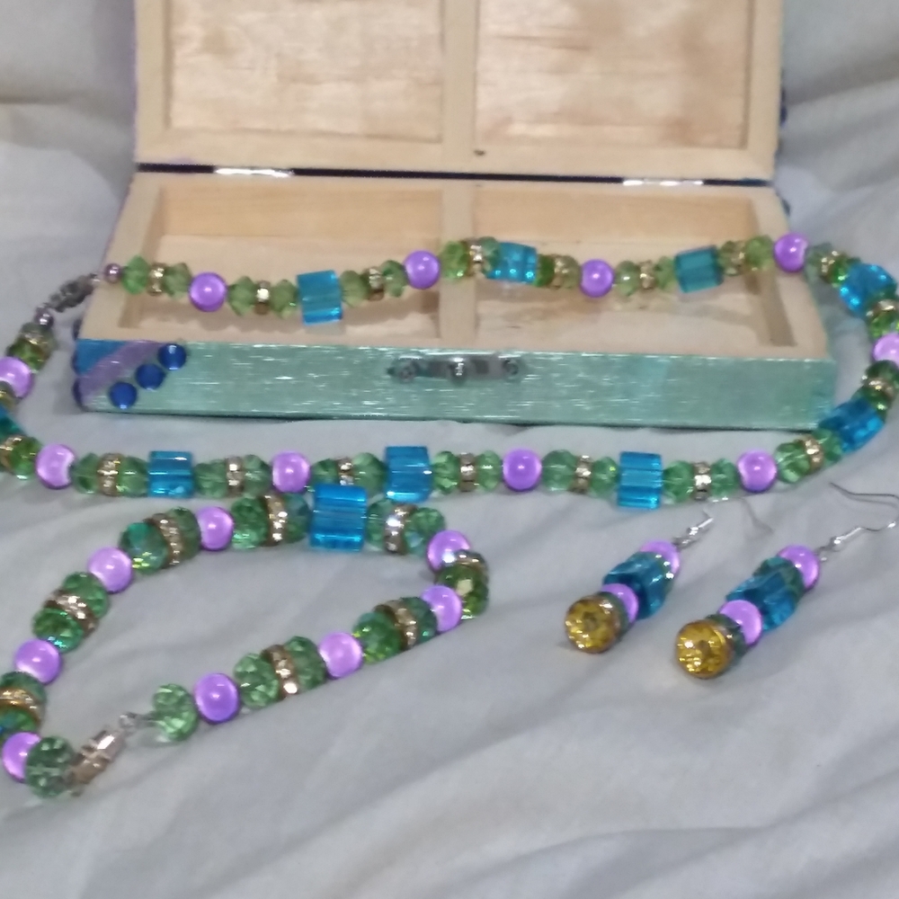 Necklace set for Christmas